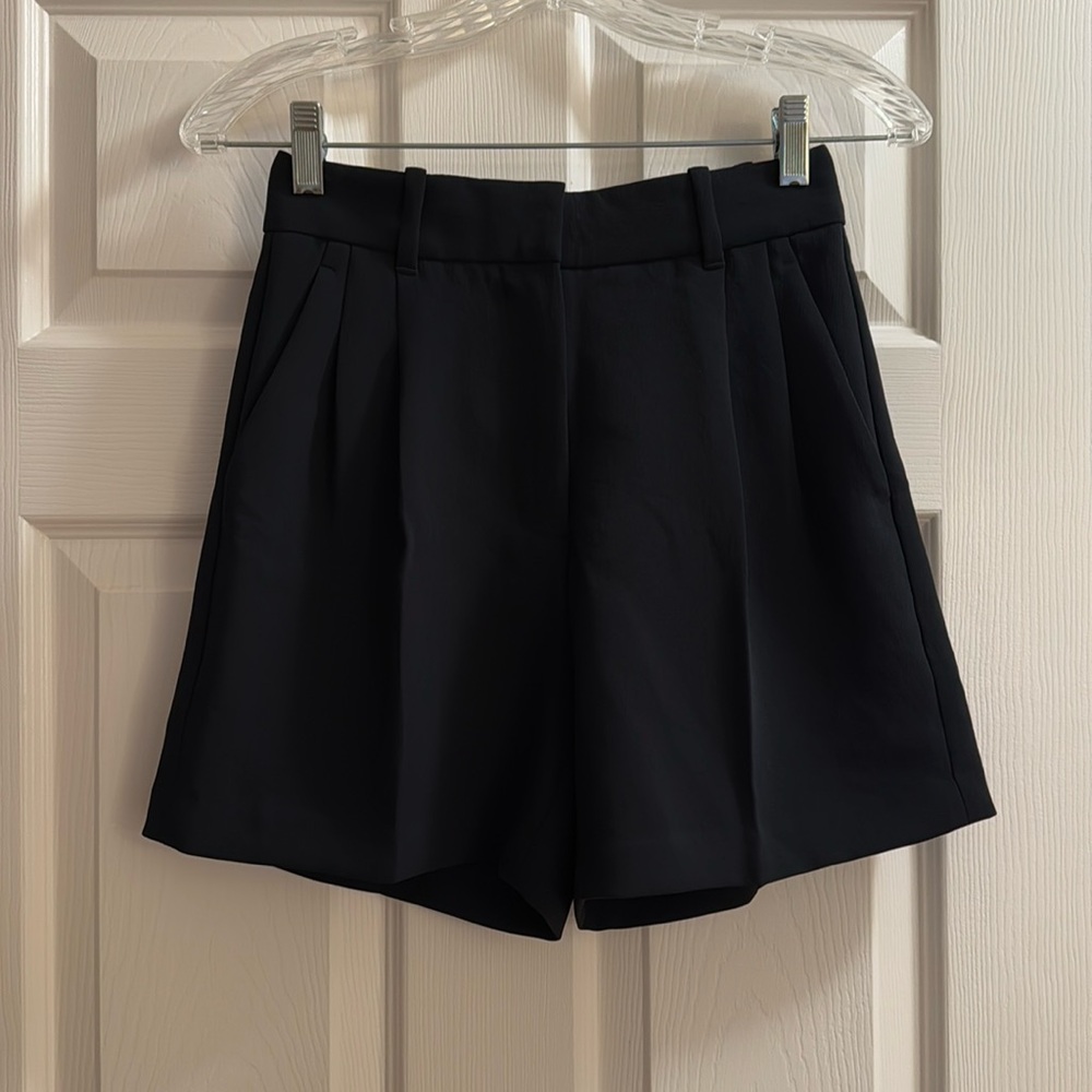 Aritzia Wilfred Black Effortless 5in Shorts 0